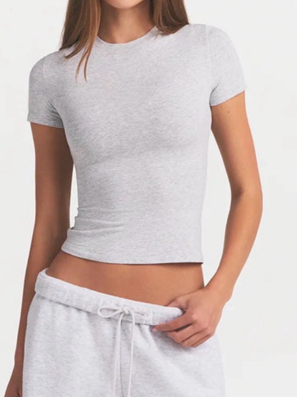 SKIMS Classic Crewneck Short-Sleeve Crop Top - Light Gray